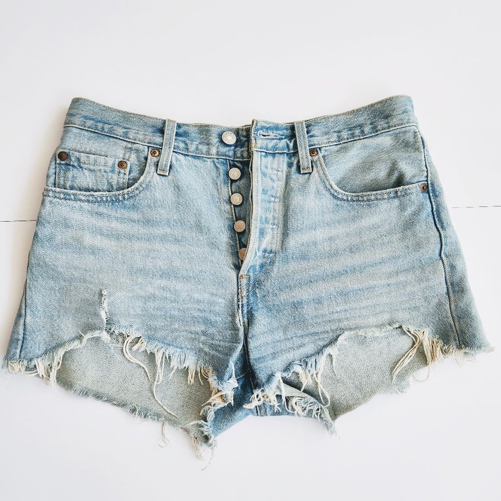 Levi's 501 denim shorts size 27